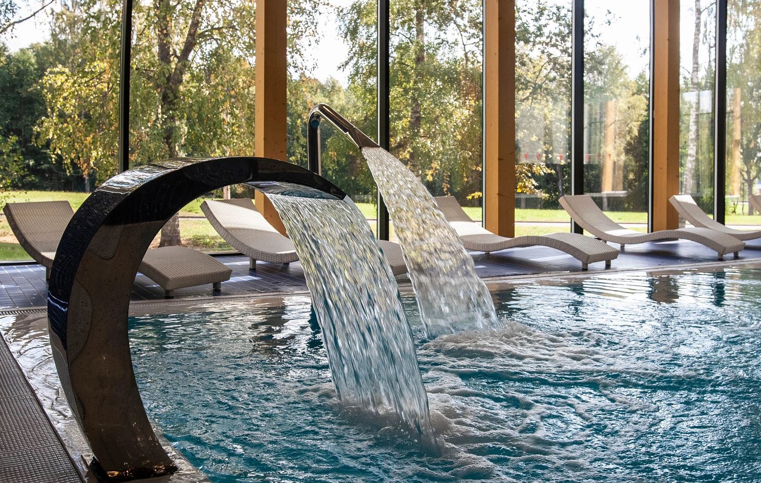 Termal konseptli oteller, zengin jeotermal su kaynaklarıyla misafirlerine hem fiziksel rahatsızlıklara destek hem arınma ve yenilenmeye katkı sağlayan, wellness, gastronomi ve eğlenceyi bir araya getiren bütüncül bir hizmet sunuyorlar 